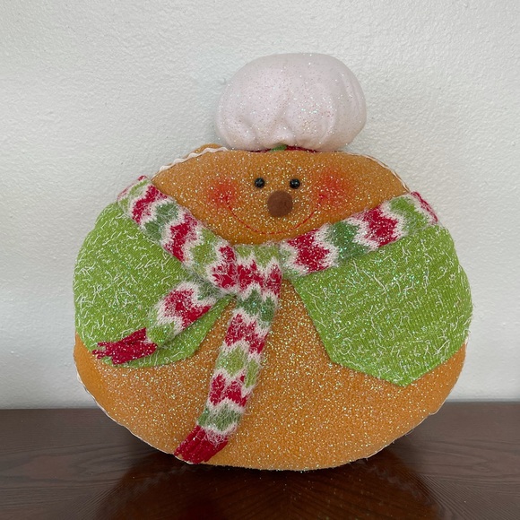 Beautiful Gingerbread round pillow Christmas Ornament - Picture 1 of 9